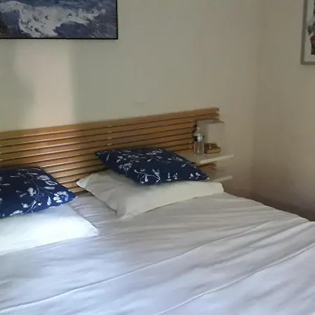 Noire Bed & Breakfast